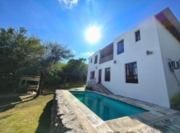 Casa de 6 ambientes, Mendiolaza · Oportunidad en Barrio Cerrado Muy Linda Casa en Mendiolaza