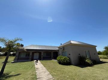 Casa de 5 ambientes, San Vicente · Casa en Venta Sobre Dos Ha y Media a m de La Ruta 6 San Vicente