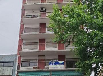 Departamento de 4 ambientes, Recoleta · Departamento 4 Amb. con Balcon