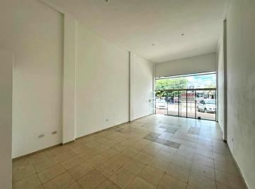 Foto · Local Comercial en Alquiler Doble Altura y Excelente Frente en Av Vélez Sarsfield
