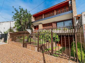 Casa · 350m² · 6 Ambientes · 4 Cocheras · Venta Casa 6 Ambientes con Parque y Piscina en Ramos Mejía Sur.