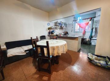 Casa · 175m² · 5 Ambientes · 1 Cochera · Pompeya | Casa 5 Amb. 175 m² en Lote Propio | Garage | Parrilla | Terraza | Apto Crédito