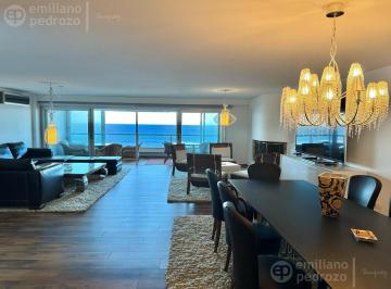 Departamento · 221m² · 4 Ambientes · 2 Cocheras · Departamento 3 Dorm. en Playa Brava