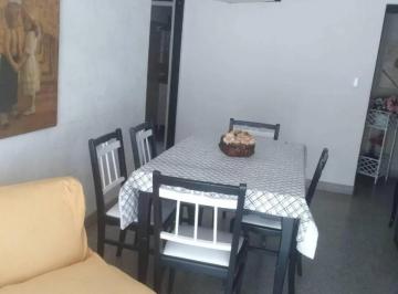 Departamento de 3 ambientes, Miramar · Departamento de Tres Ambientes con Dependencia