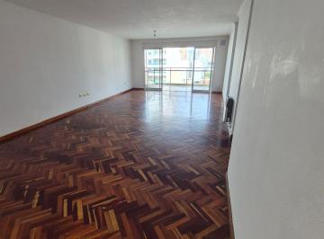 Departamento de 7 ambientes, Córdoba · Alquilo Departamento // 3 Dorm. // Balcón // Cochera