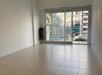 Departamento · 73m² · 3 Ambientes · 3 Ambientes Grandes! Super Luminoso con Balcon Corrido