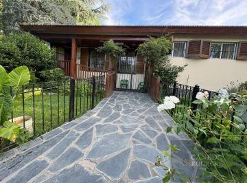 Casa · 190m² · 5 Ambientes · 3 Cocheras · Casa en Venta en Carlos Spegazzini