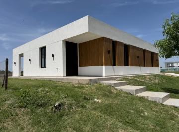 Casa de 4 ambientes, Berazategui · Casa en Planta Baja en Villalobos