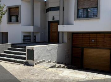 Casa · 257m² · 8 Ambientes · 2 Cocheras · San Salvador - Apta Creditos