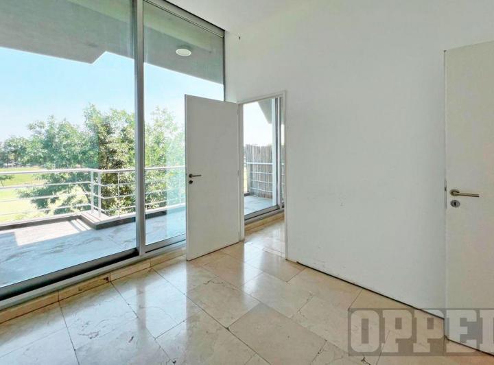 Oficina comercial · 71m² · 1 Cochera