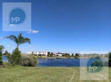 Terreno · 900m² · Terreno en Venta Al Agua en Barrio San Matias Escobar