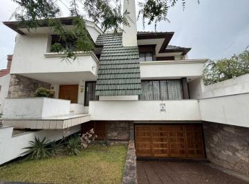 Casa de 6 ambientes, Córdoba · Urca - Venta de Gran Casa - 5 Dorm. + Piscina