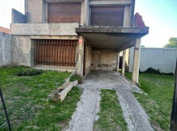 Casa de 7 ambientes, Villa Mercedes · Casa + Departamento con 630 m² en Venta en Teodoro Fels