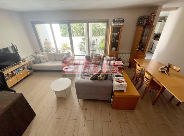 Casa · 130m² · 4 Ambientes · 1 Cochera