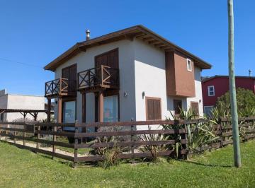 Casa de 3 ambientes, Camet Norte · 2 Duplex en Camet Norte. Calle Roque S. Peña