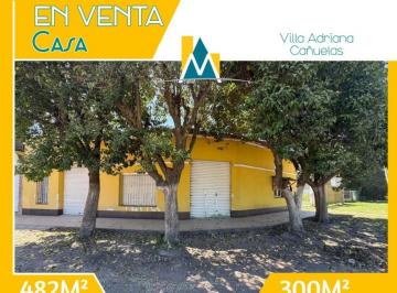 Casa · 300m² · 4 Ambientes · 3 Cocheras · Casa a La Venta - Villa Adriana