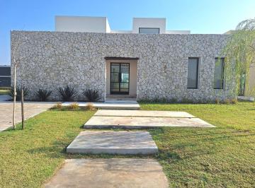 Casa · 223m² · 5 Ambientes · 3 Cocheras · Casa en Venta en Santa Ana, Villanueva, Tigre