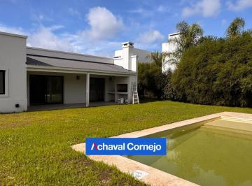 Casa · 185m² · 5 Ambientes · 2 Cocheras · Venta| Casa en Una Planta 3 Dorm. con Pileta| Barrio Vistas, Puertos