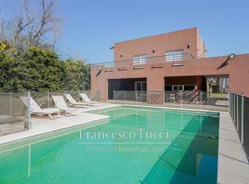 Casa · 220m² · 4 Ambientes · 2 Cocheras · Casa en Venta 4 Ambientes con Pileta Country Altos del Sol