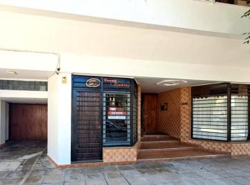 Local comercial · 30m² · Local Comercial a 3 Cuadras del Mar con Amplio Entre - Piso!