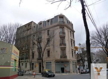 Casa · 120m² · 6 Ambientes · Casa en Venta - 3 Dorm. 2 Baños - Almagro