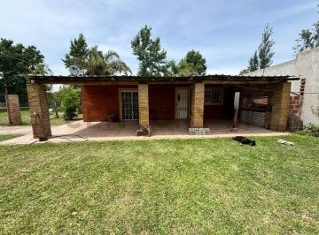 Casa · 80m² · 3 Ambientes · 2 Cocheras · Casa en Oliveros