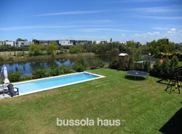 Casa · 248m² · 6 Ambientes · 2 Cocheras · Casa en Venta 7 Amb en Muelles Puertos Escobar