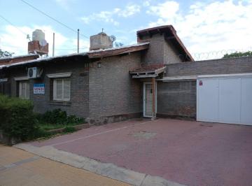Casa · 123m² · 4 Ambientes · 1 Cochera · Casa - B Ejercito de Los Andes