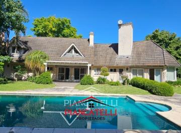 Casa · 194m² · 5 Ambientes · 6 Cocheras · Casa en Venta con 5 Ambientes en San Diego