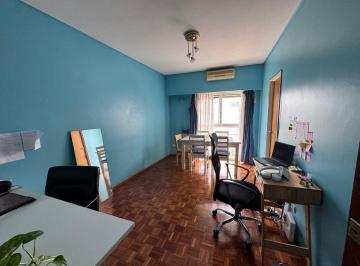 Departamento de 3 ambientes, Balvanera · Muy Luminoso, 2 Dorm., Baño Completo.