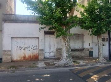 Casa de 4 ambientes, San Fernando · Casa 4 Amb. a Reciclar en Victoria Centro.