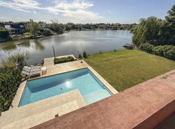 Casa · 450m² · 8 Ambientes · 2 Cocheras · Casa en Venta, 5 Dorm. en Lagos del Norte