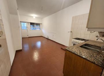 Departamento · 39m² · 2 Ambientes · Venta Departamento Planta Baja Frente. Patio. Sin Expensas. Parque Independencia. Rosario