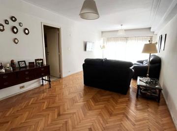 Departamento de 6 ambientes, Rosario · Departamento de Tres Dorm. con Cochera. Excelente Ubicación