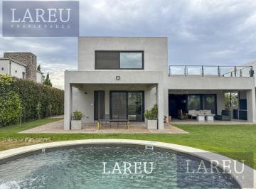 Casa · 270m² · 5 Ambientes · 2 Cocheras · Casa en Las Liebres