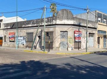 Local comercial · 195m² · 1 Ambiente · 1 Cochera · Local - Temperley Oeste