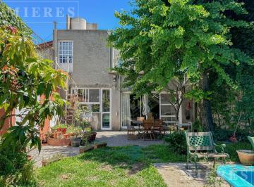 Casa · 208m² · 5 Ambientes · 2 Cocheras · Muy Buena Casa en Venta Amplia y Luminosa, en El Bajo de San Isidro
