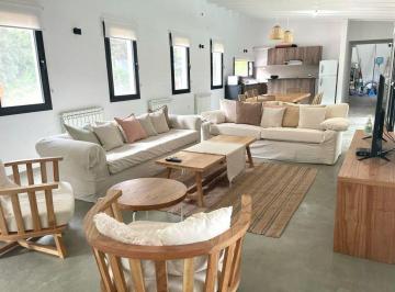 Casa · 185m² · 4 Ambientes · Venta Casa 4 Amb en Claromeco - Pileta