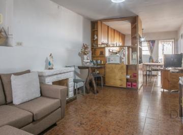 Casa · 122m² · 4 Ambientes · 1 Cochera · Casa en Rosario