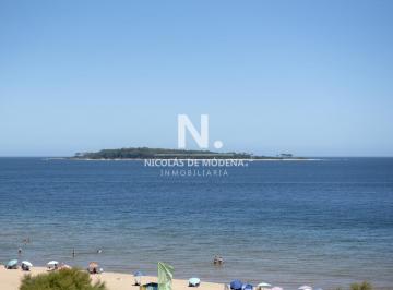 Foto1 · Vende Hermoso Penthouse en Playa Mansa con Azotea Propia en Punta del Este