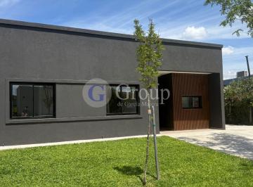 Casa · 131m² · 6 Ambientes · 2 Cocheras · Casa en Venta en San Ramón, Pilar del Este, Pilar