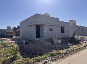 Casa · 71m² · 3 Ambientes · 1 Cochera · Duplex en Venta 1 Dorm a Estrenar Docta Distrito Av