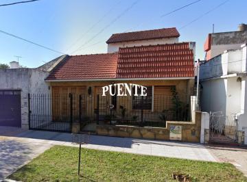 Casa · 120m² · 4 Ambientes · 3 Cocheras · Casa en Lomas de Zamora Oeste