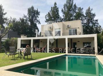 Casa · 700m² · 4 Ambientes · Casa - El Lauquen
