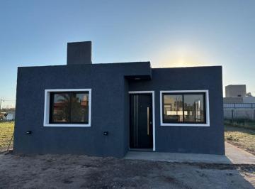 Casa · 57m² · 2 Ambientes · 1 Cochera · Colonia Tirolesa - Apta Creditos