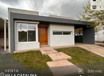 Casa · 115m² · 4 Ambientes · 2 Cocheras · Villa Catalina - Apta Credito