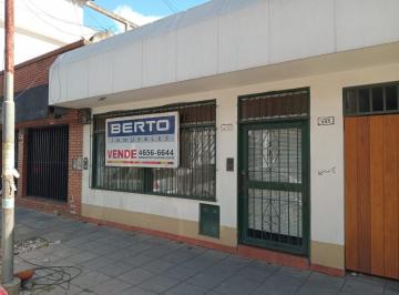 Local comercial · 105m² · 1 Cochera · Local a La Calle en Venta en Ramos Mejia
