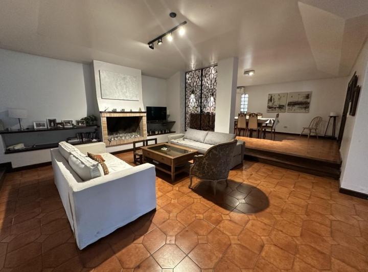 Casa · 610m² · 9 Ambientes