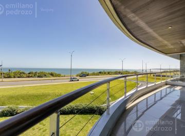 Departamento · 125m² · 5 Ambientes · 1 Cochera · Apartamento en Venta - 3 Dorm - Primera Linea - Playa Mansa