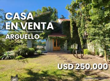 Casa · 280m² · 4 Ambientes · Arguello Casa en Venta 3 Dorm. Mejor Zona